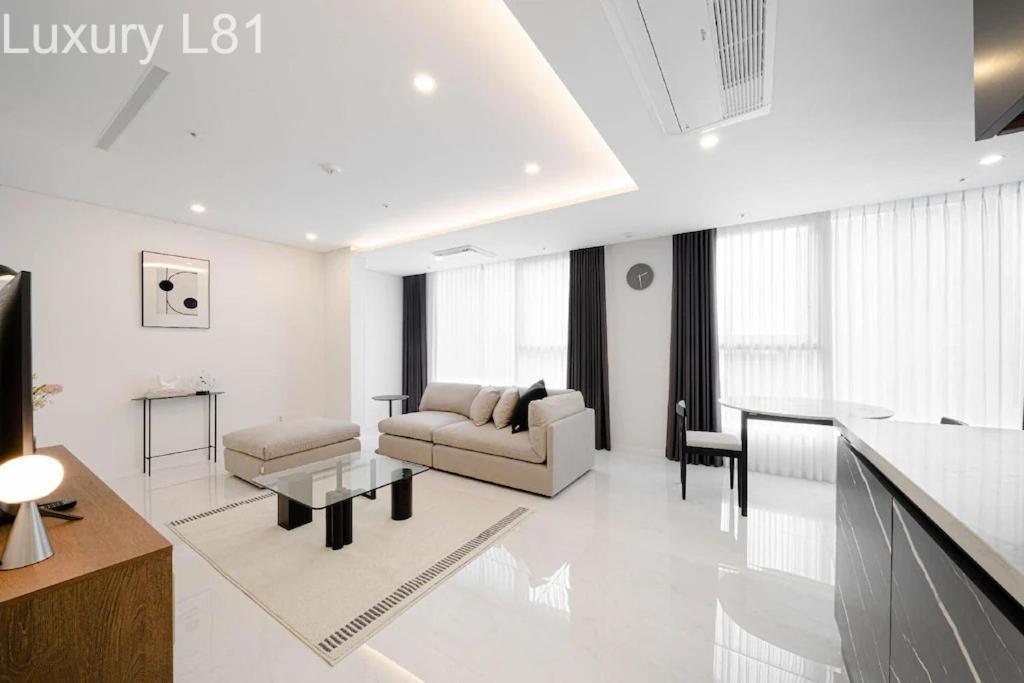 Angia Luxury Apartment Inside Landmark 81 Tower Apartamento *